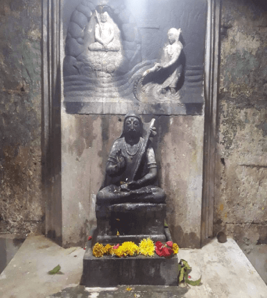 Adi Shankaracharya Cave-omkareshwar